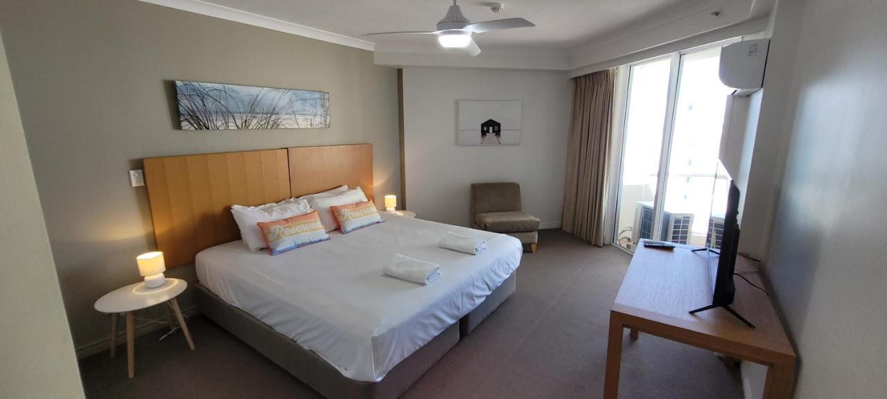 Apr Private Suites Moroccan By The Beach Gold Coast Exterior photo