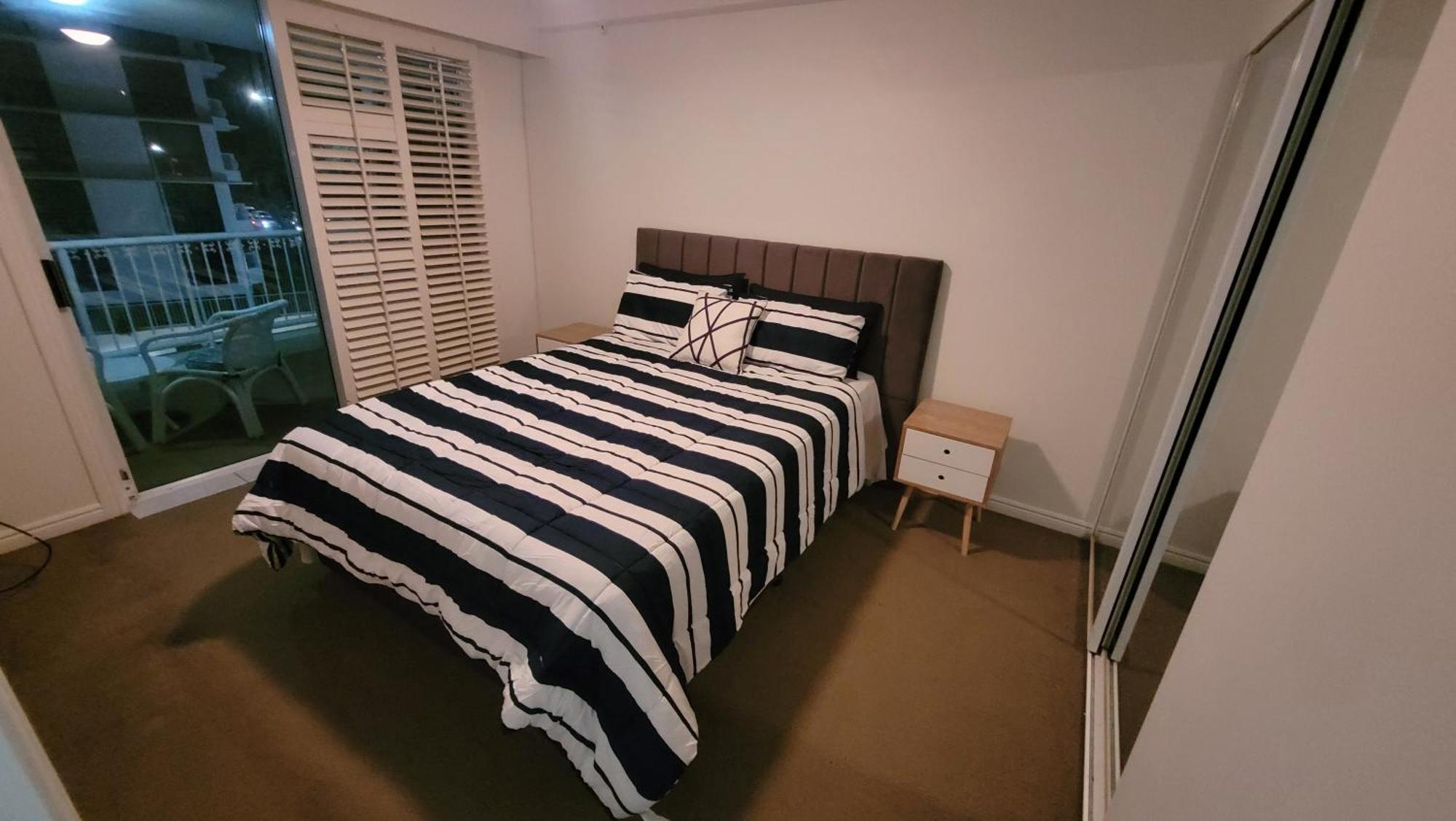 Apr Private Suites Moroccan By The Beach Gold Coast Exterior photo